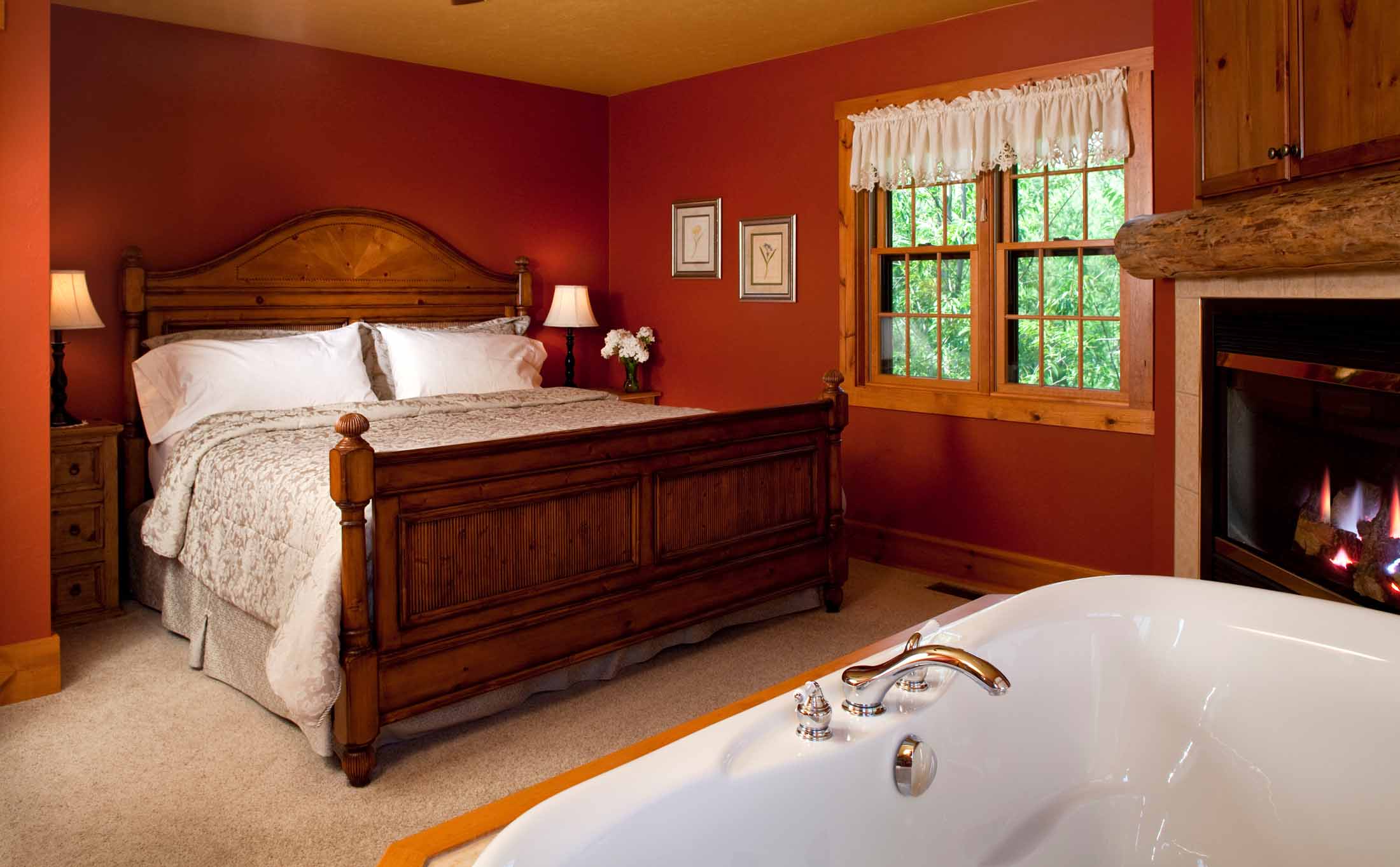 Master Bedroom in the Evergreen at Chanticleer Cabins